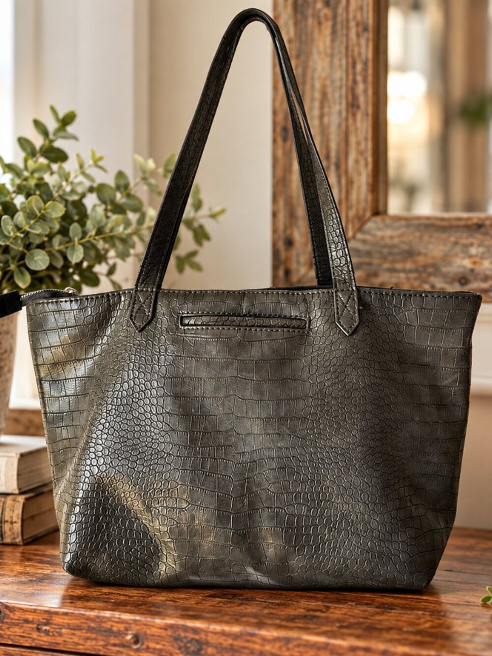 Thirty-One Gifts Gray Crocodile Embossed Modern Tote Handbag Purse Like New